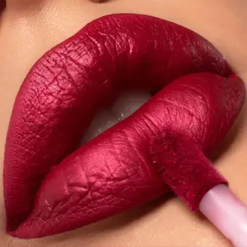 Glitter Lipstick – Metallic & Hydrating