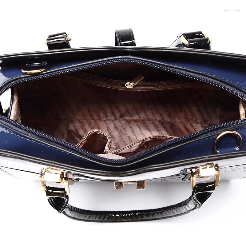 Elegant Shoulder Bag - Classic Women&