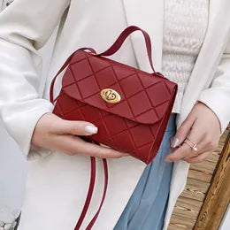Chic Mini Elegance - Compact Stylish Handbag