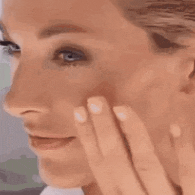 Magic Matte Foundation Self-Adjusting Color Match