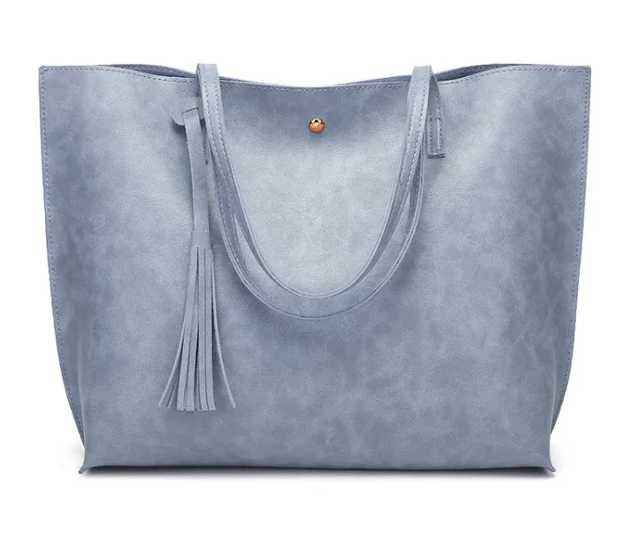 Elegant Shoulder Charm - Chic Crossbody Handbag