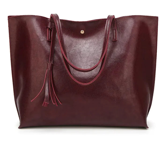 Elegant Shoulder Charm - Chic Crossbody Handbag