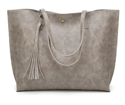 Elegant Shoulder Charm - Chic Crossbody Handbag