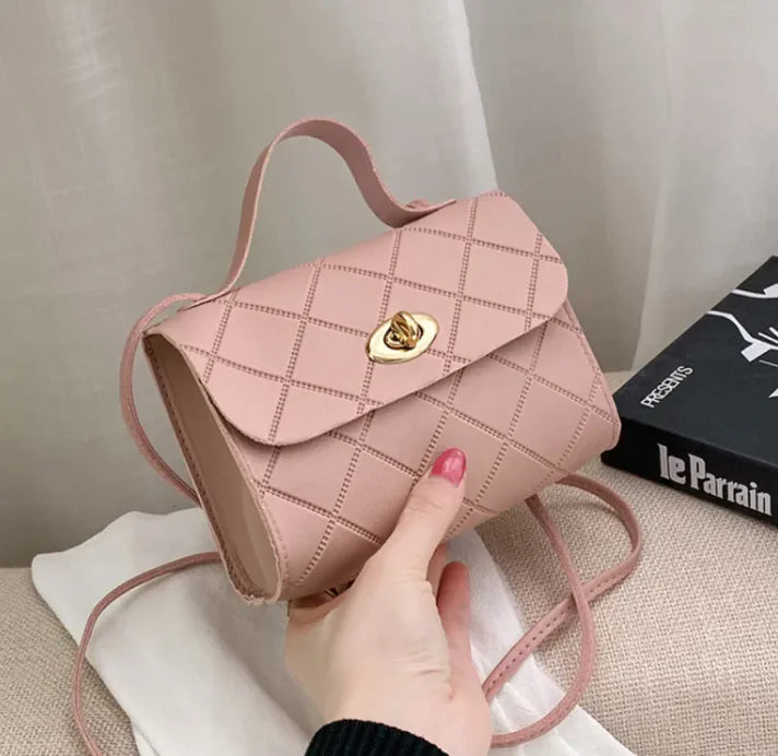 Chic Mini Elegance - Compact Stylish Handbag