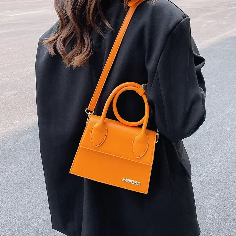 Retro Chic Handbag - Vintage Style Fashion Bag