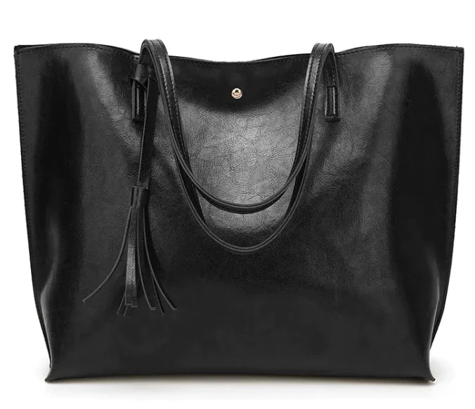 Elegant Shoulder Charm - Chic Crossbody Handbag
